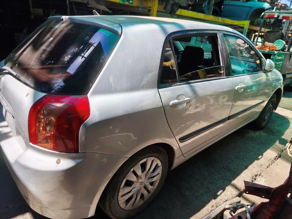  Toyota COROLLA SPORT 2004    EN DESARME